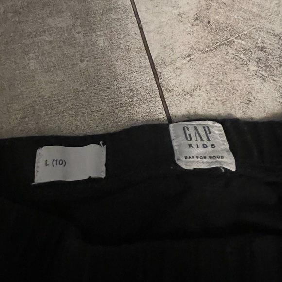 KIDS GAP BLACK LEGGINGS #kids - Picture 3 of 3